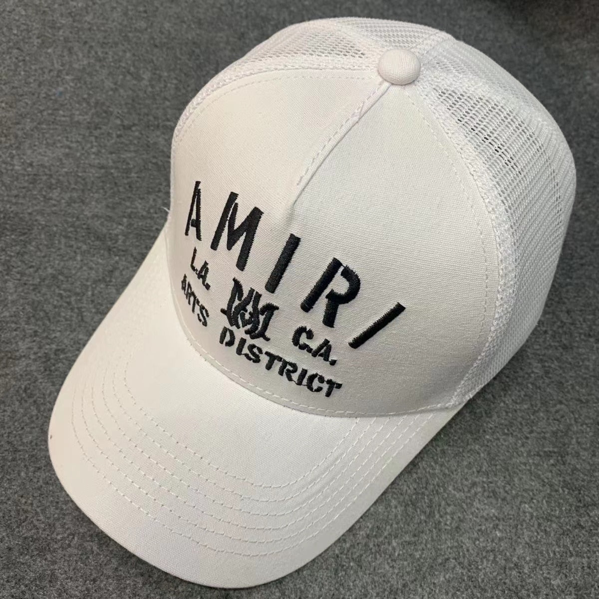 Casquette ajustable