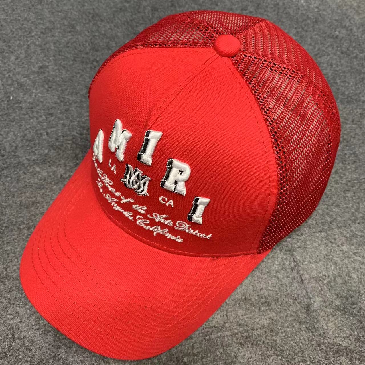 Casquette ajustable