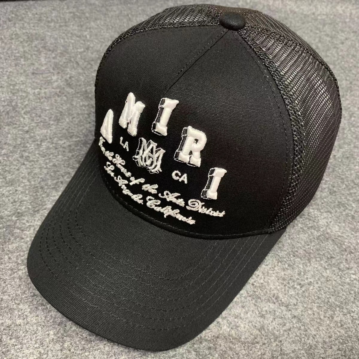 Casquette ajustable