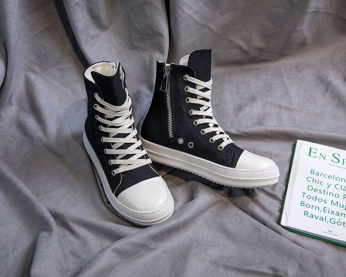 Loafer : chaussure montante