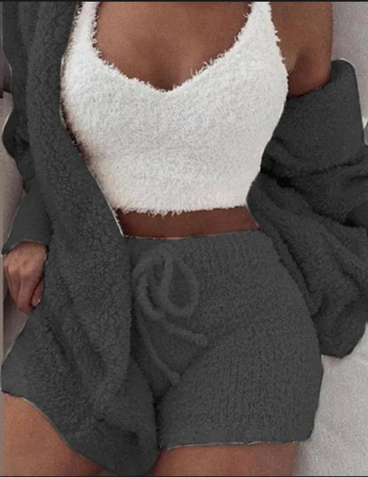 Ensemble pyjama velour + manteau offert