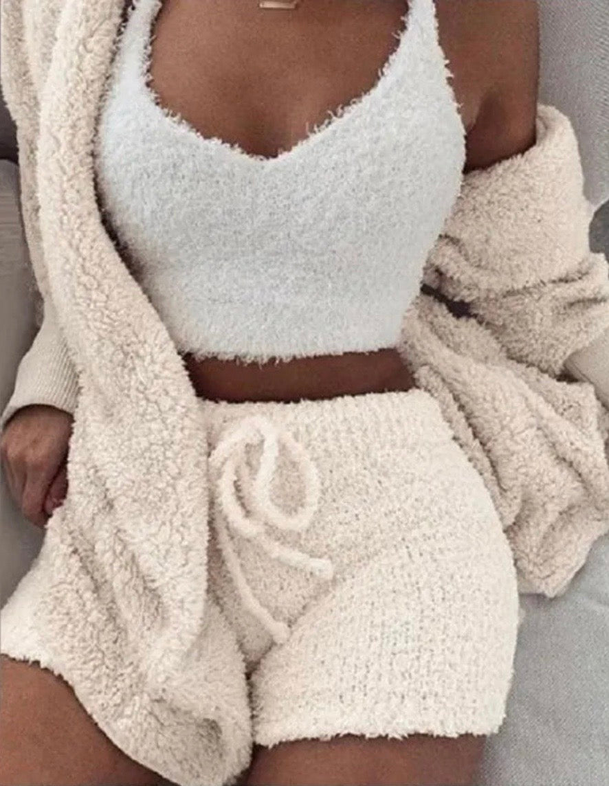 Ensemble pyjama velour + manteau offert