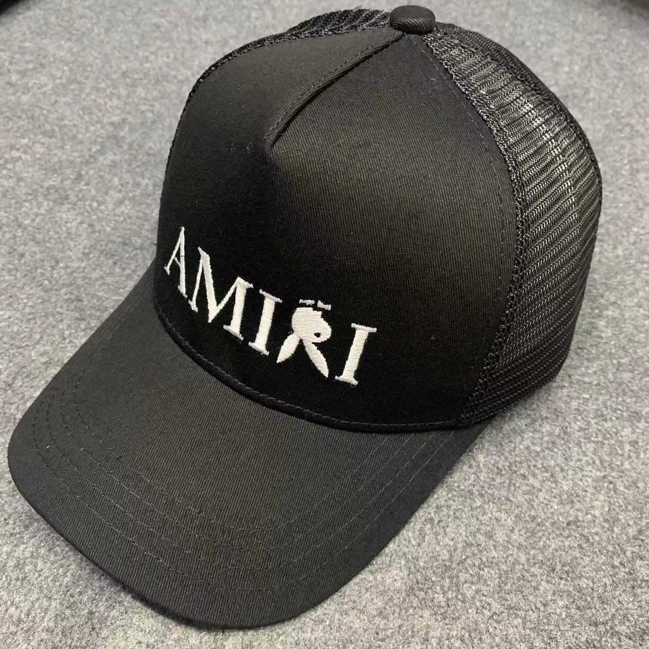 Casquette ajustable