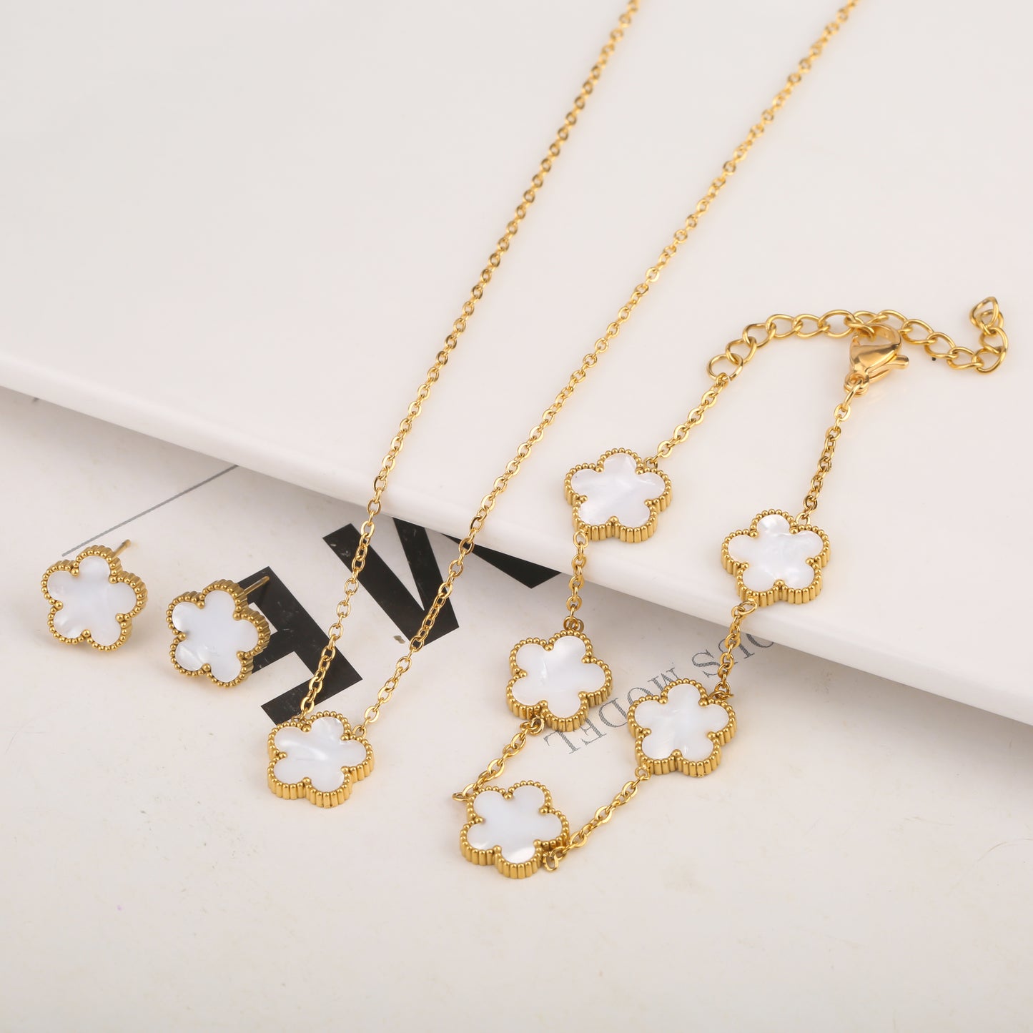 Bijoux couleur or inoxydable